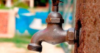 Se desconoce a qué hora se restablecerá el servicio de agua potable. // Archivo