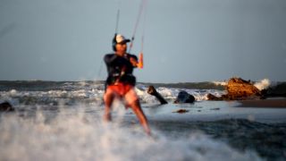 clases de kitesurf en cartagena Sunset Cartagena Kitesurf